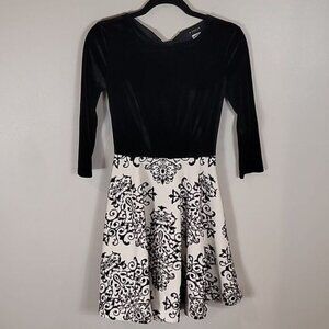 BDarlin Velvet Burnout Mini Dress Size XS/S White Black Long Sleeve Damask Y2K